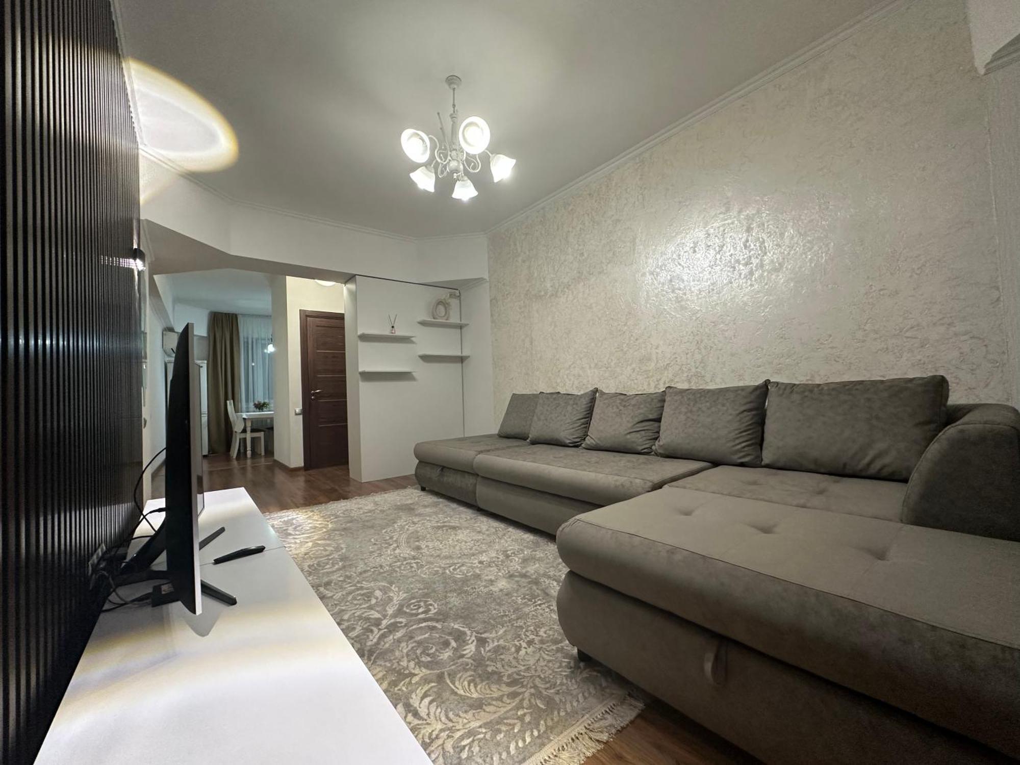 אלמטי Apartment On Makataeva 73 מראה חיצוני תמונה